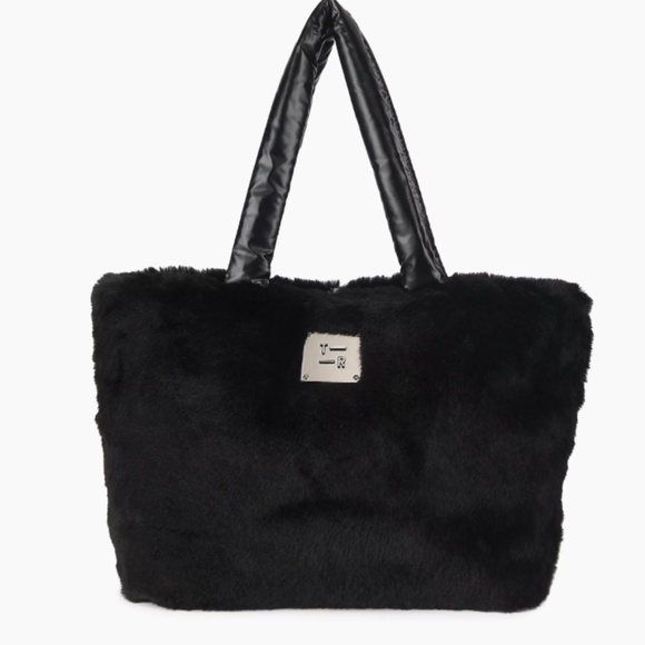 Think Rolyn Duplex Reversible Faux Fur Tote Travel Shoulder Work Gym Bag Black - Picture 1 of 9